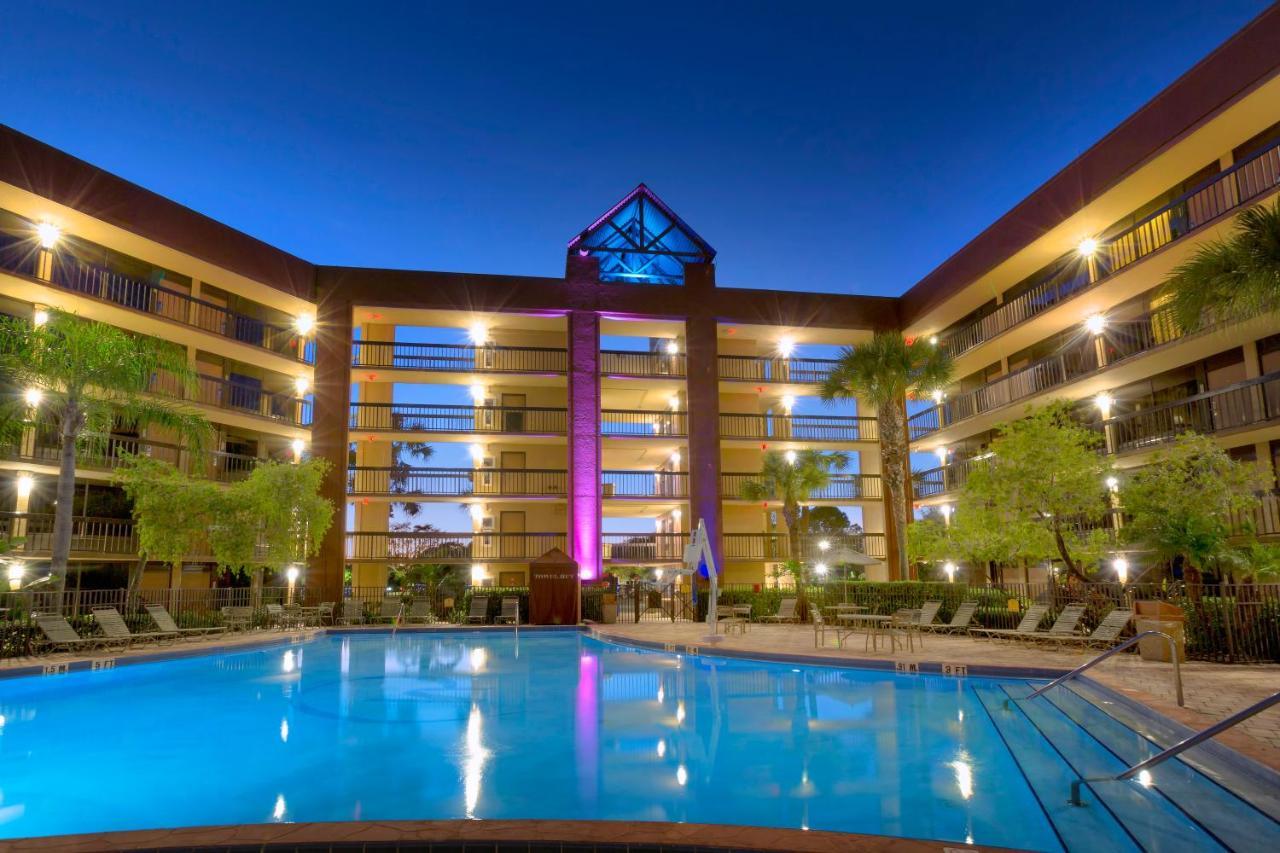 Clarion Inn & Suites At International Drive Williamsburg Ngoại thất bức ảnh