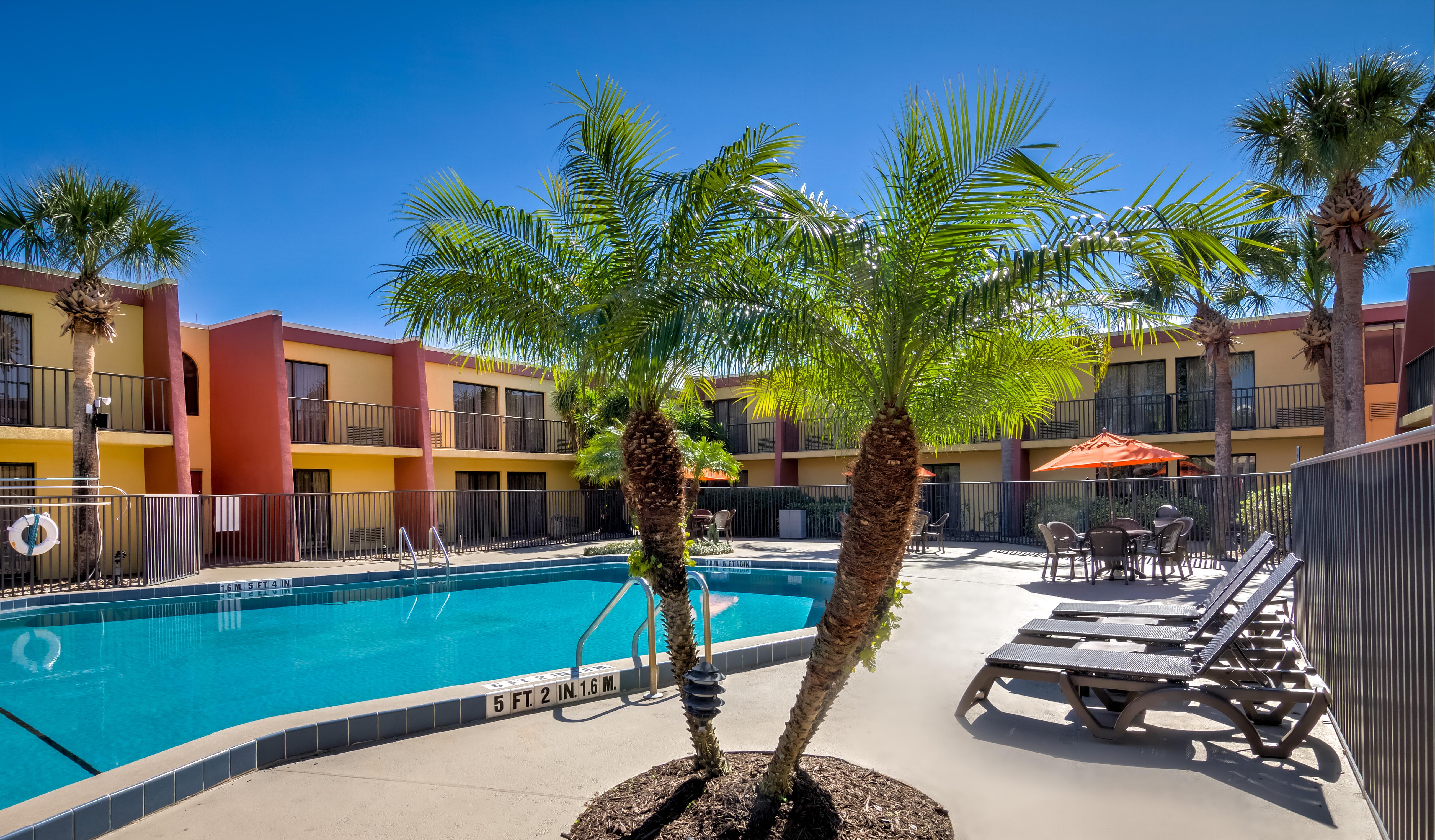 Clarion Inn & Suites At International Drive Williamsburg Ngoại thất bức ảnh