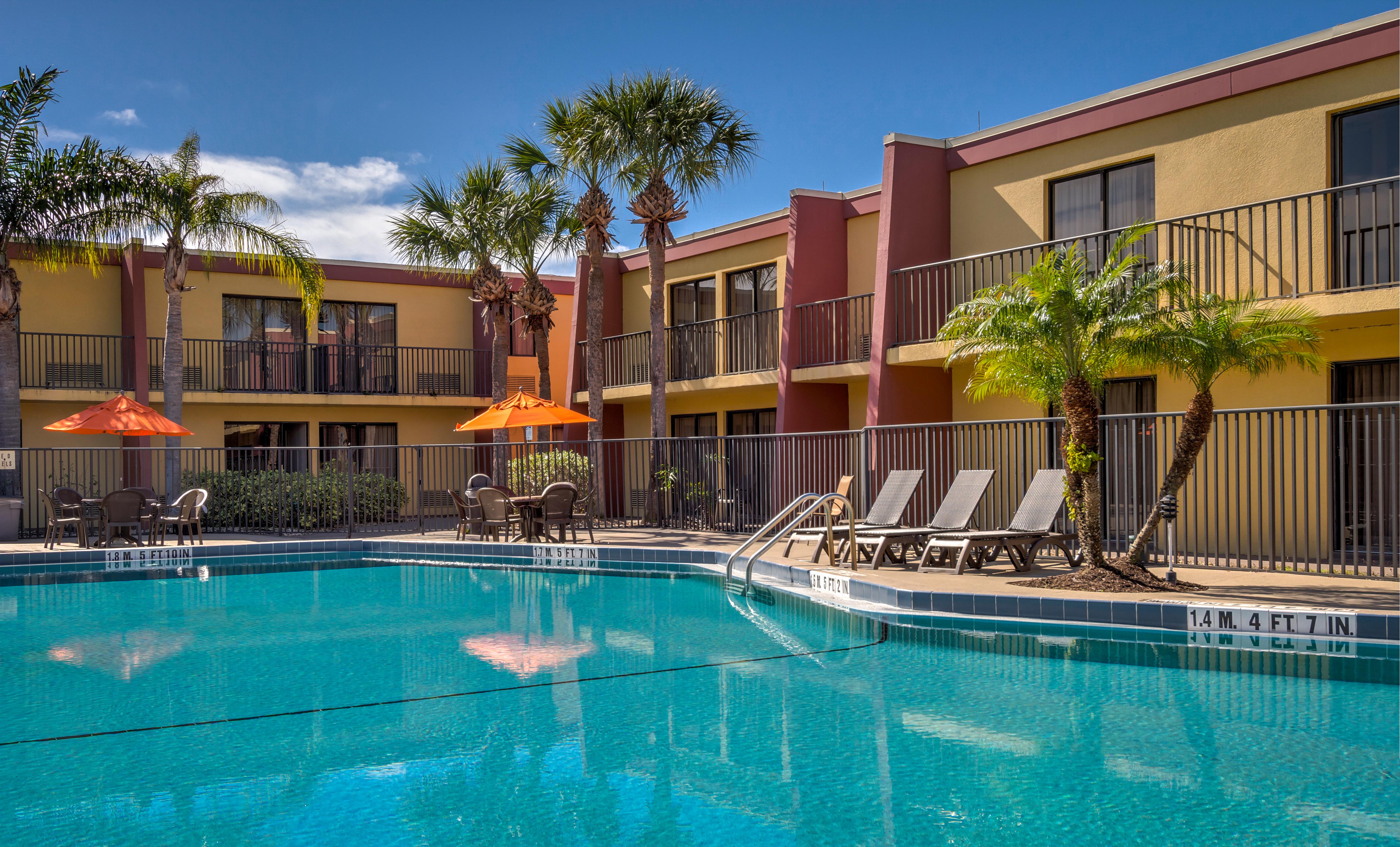 Clarion Inn & Suites At International Drive Williamsburg Ngoại thất bức ảnh