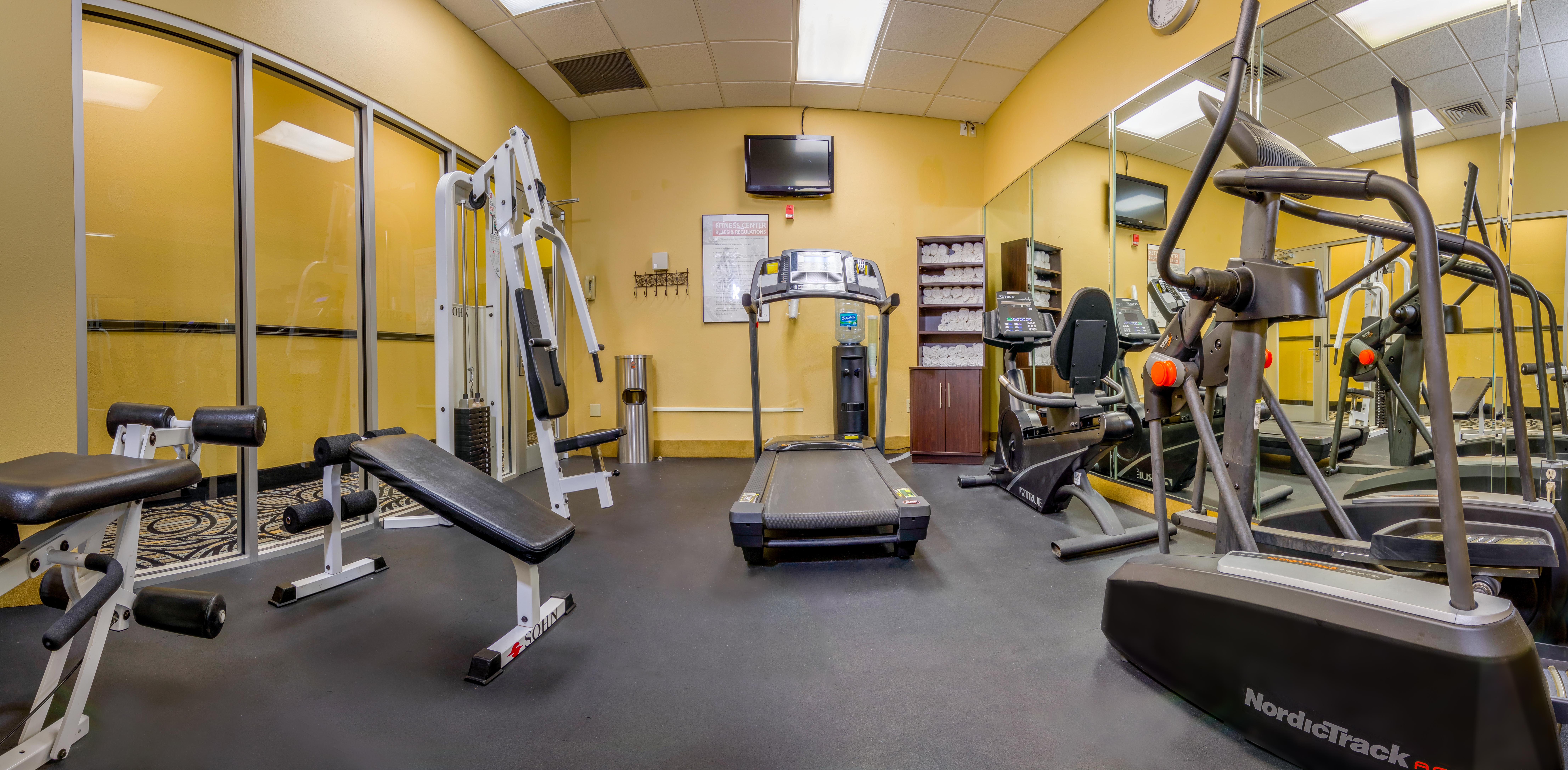 Clarion Inn & Suites At International Drive Williamsburg Ngoại thất bức ảnh