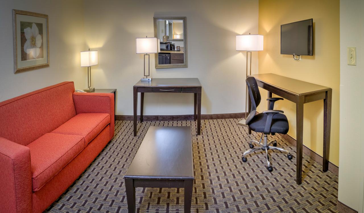 Clarion Inn & Suites At International Drive Williamsburg Ngoại thất bức ảnh
