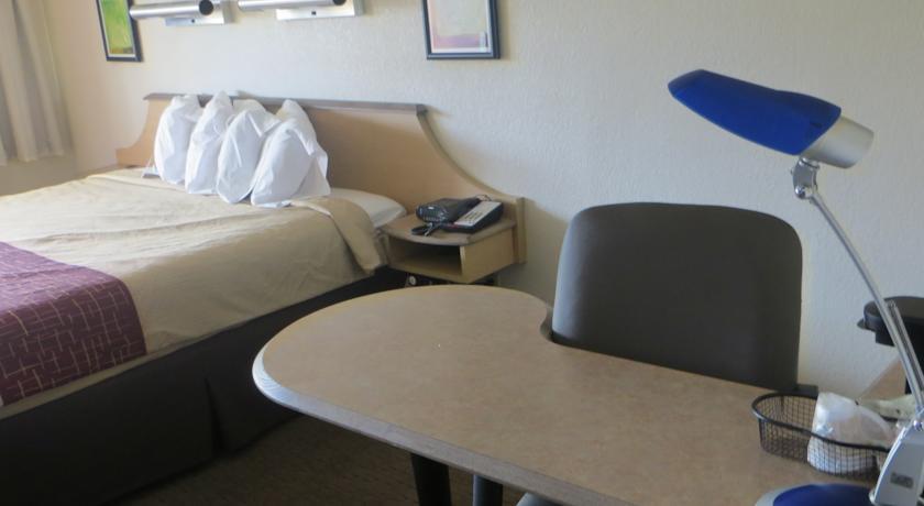 Clarion Inn & Suites At International Drive Williamsburg Ngoại thất bức ảnh