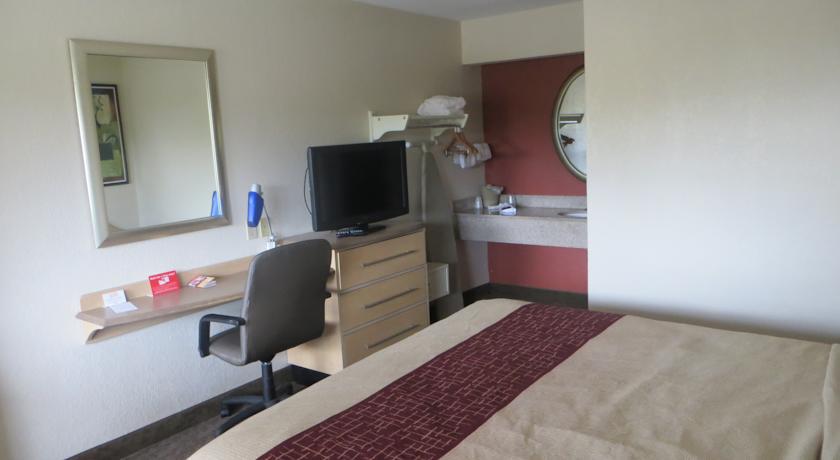 Clarion Inn & Suites At International Drive Williamsburg Ngoại thất bức ảnh