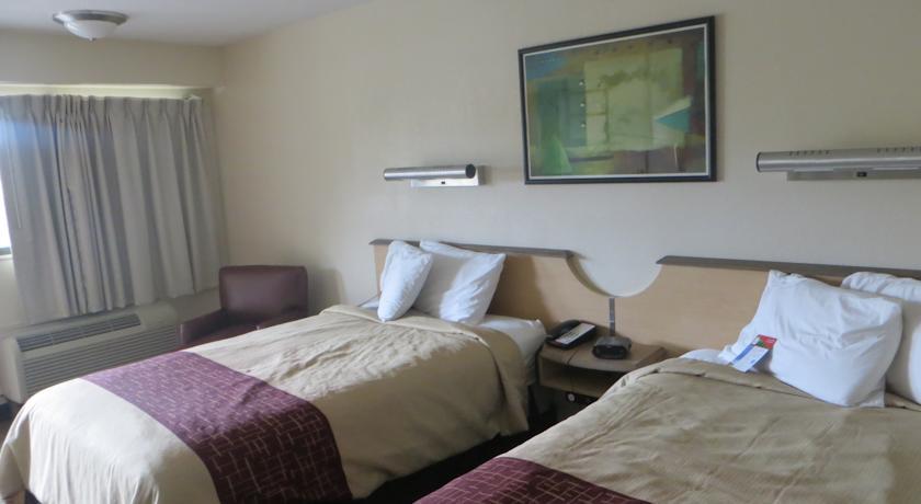Clarion Inn & Suites At International Drive Williamsburg Ngoại thất bức ảnh