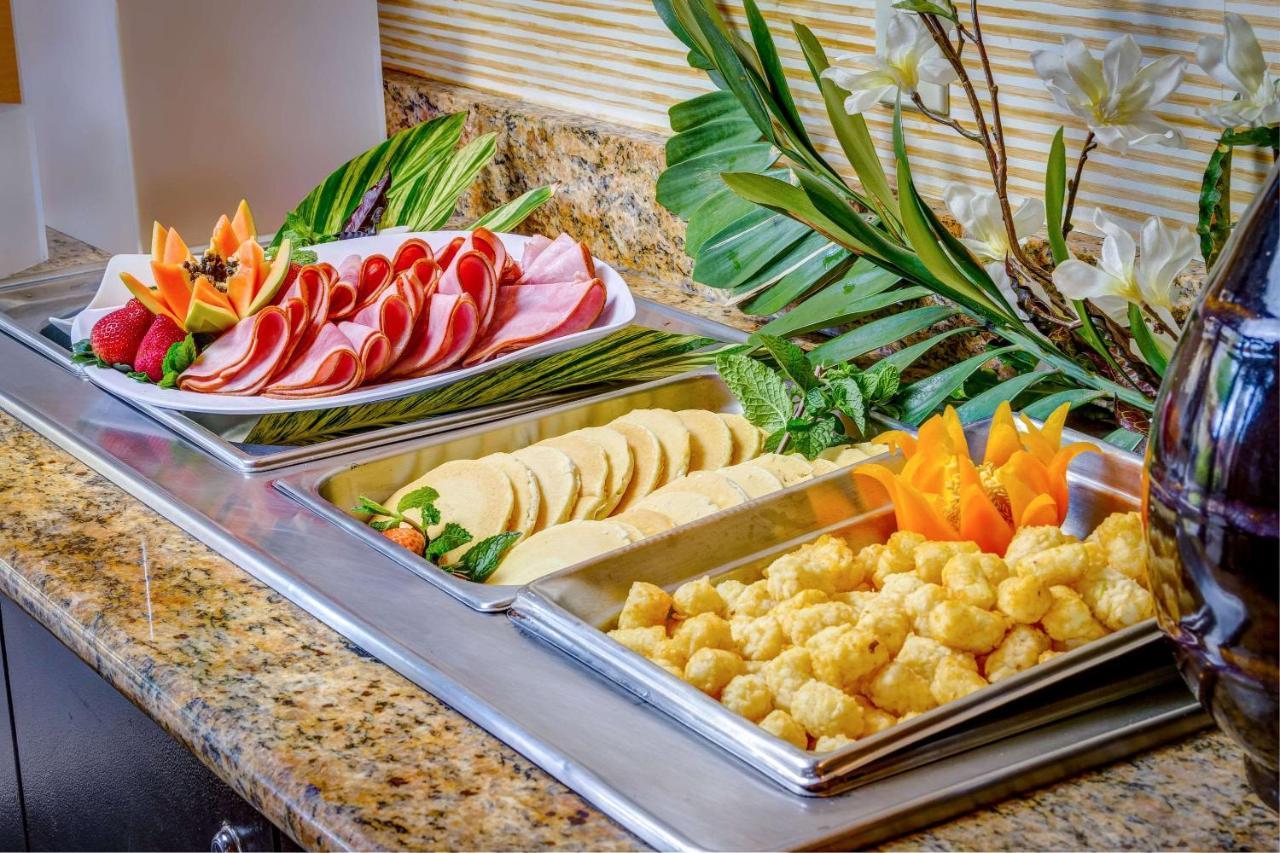 Clarion Inn & Suites At International Drive Williamsburg Ngoại thất bức ảnh