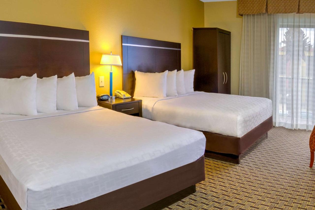 Clarion Inn & Suites At International Drive Williamsburg Ngoại thất bức ảnh
