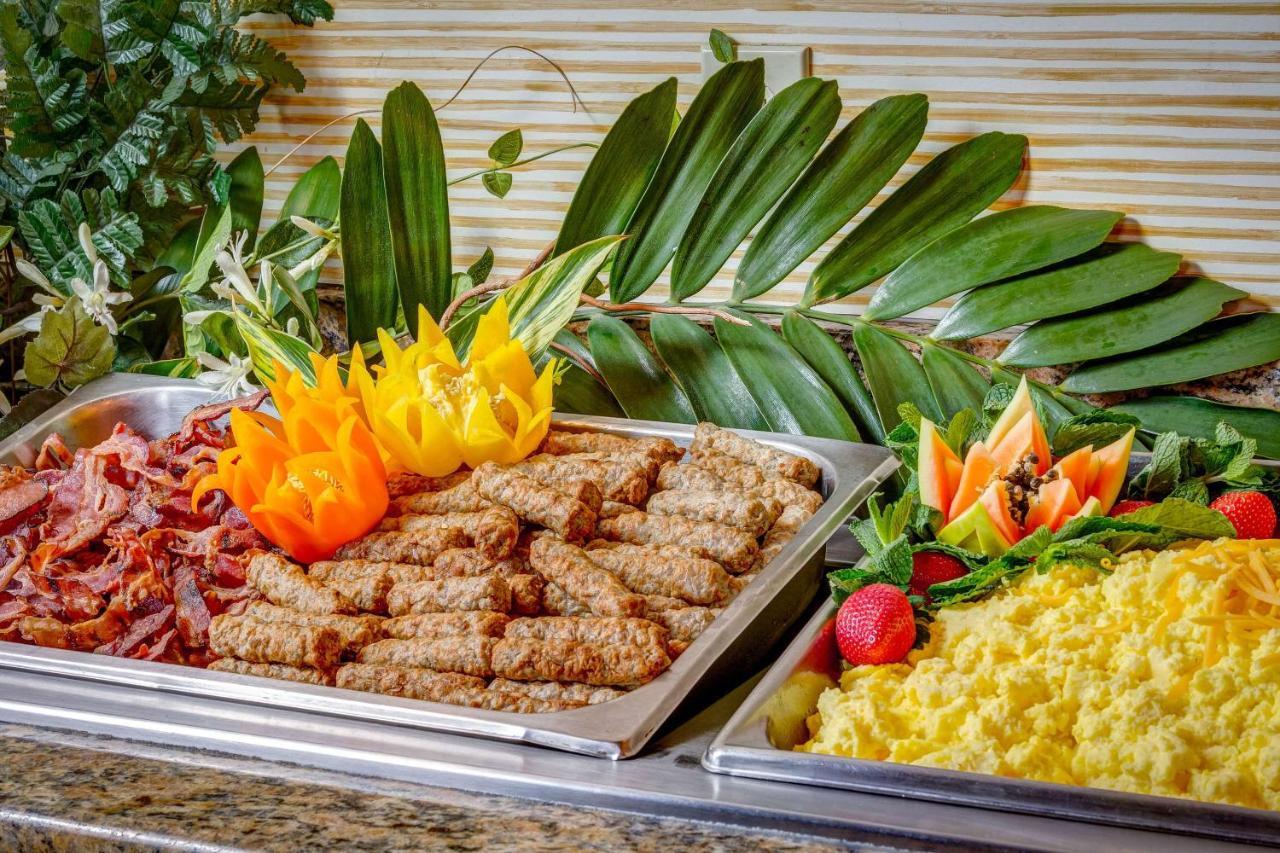 Clarion Inn & Suites At International Drive Williamsburg Ngoại thất bức ảnh