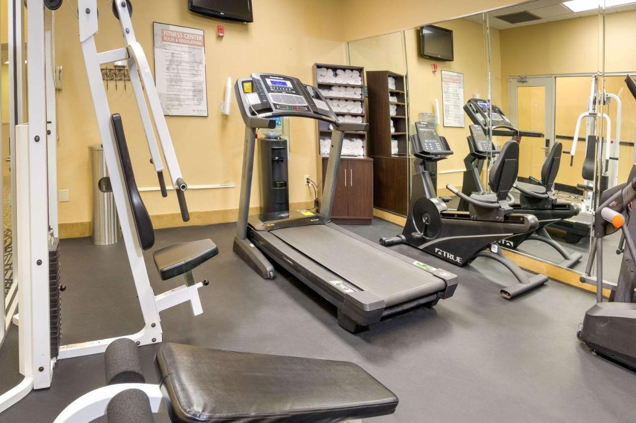Clarion Inn & Suites At International Drive Williamsburg Ngoại thất bức ảnh